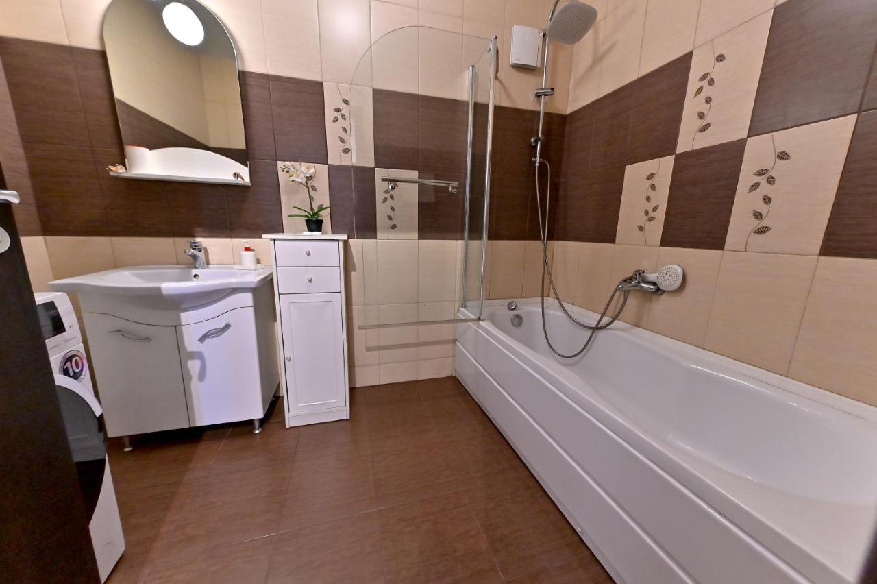 Terezianum Apartments, Free Parking Sibiu Exterior photo